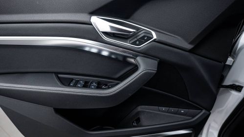 2022 Audi e-tron - Images - 12