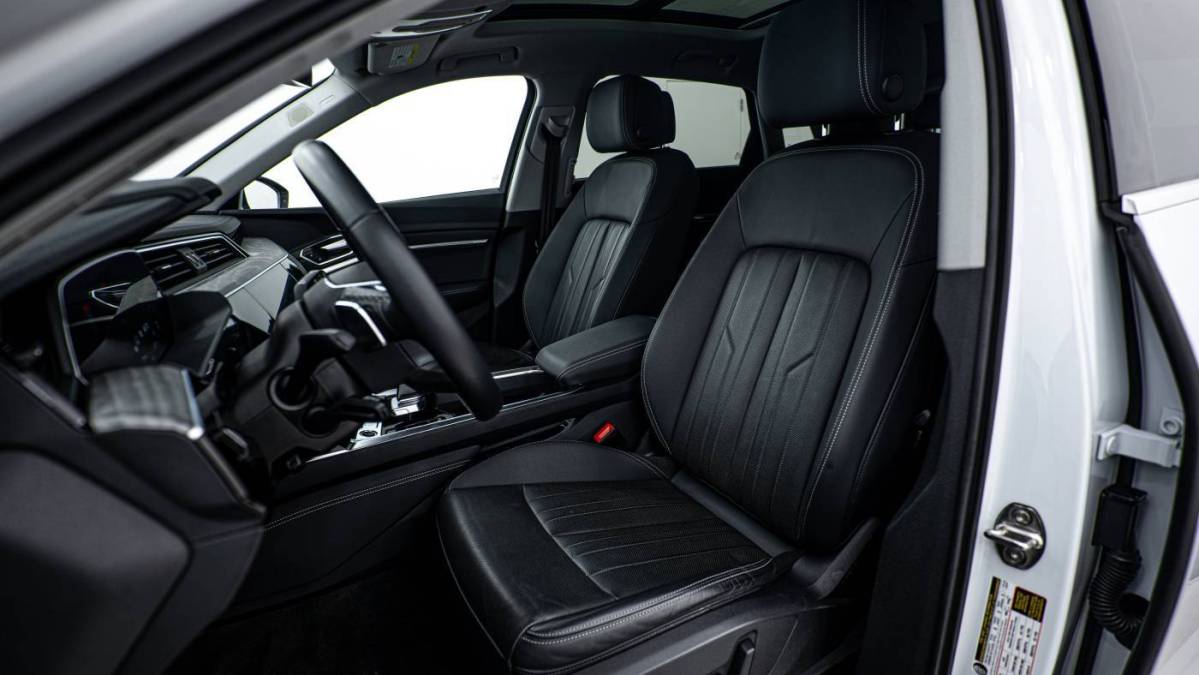 2022 Audi e-tron - Images - 14