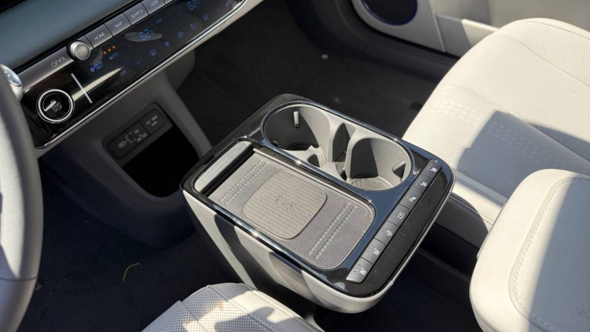 2025 Hyundai IONIQ 5 - Images - 13