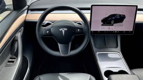 2023 Tesla Model Y - Images - 7