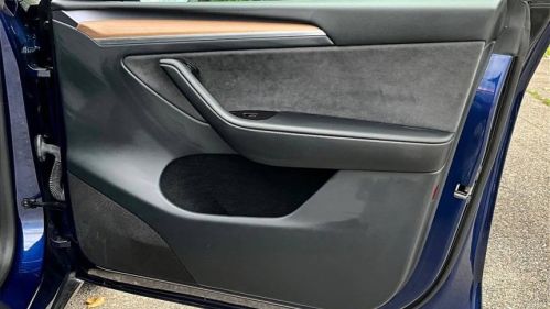 2023 Tesla Model Y - Images - 25