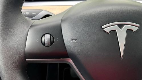 2023 Tesla Model Y - Images - 26