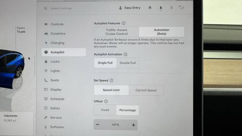 2023 Tesla Model Y - Images - 22