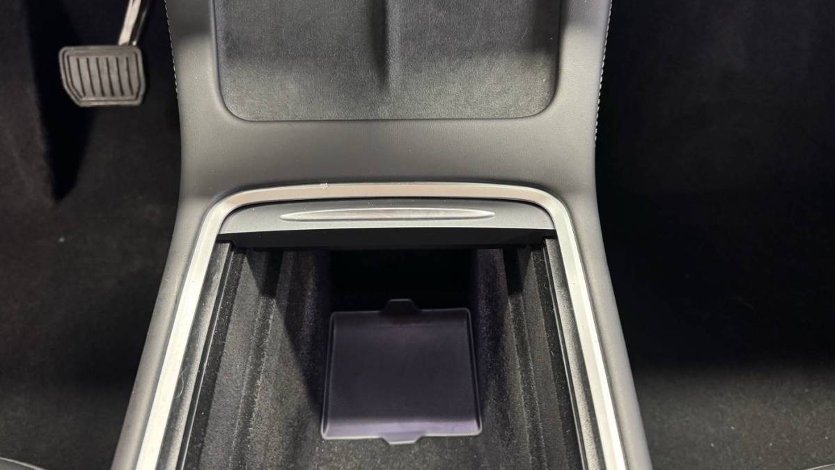 2023 Tesla Model Y - Images - 27
