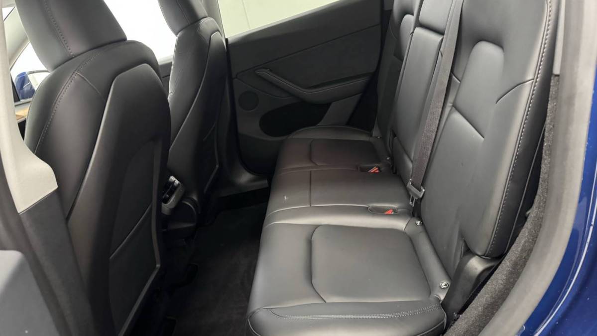 2023 Tesla Model Y - Images - 30