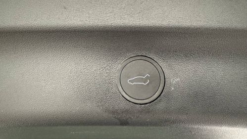 2023 Tesla Model Y - Images - 35