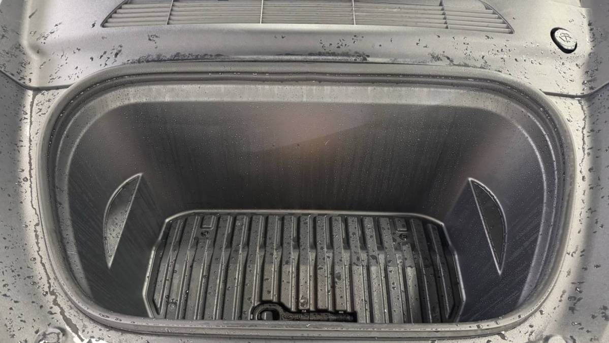 2023 Tesla Model Y - Images - 40