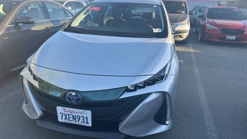 2017 Toyota Prius Prime - Images - 2