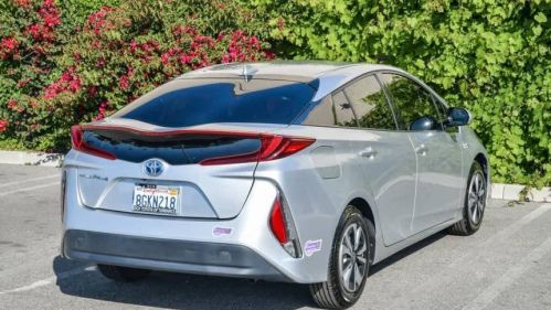 2018 Toyota Prius Prime - Images - 6
