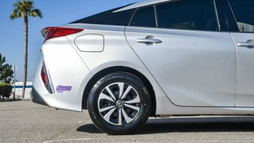 2018 Toyota Prius Prime - Images - 10